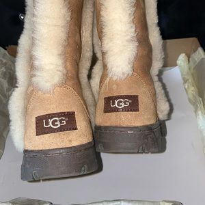 UGGS ( Sunburst)